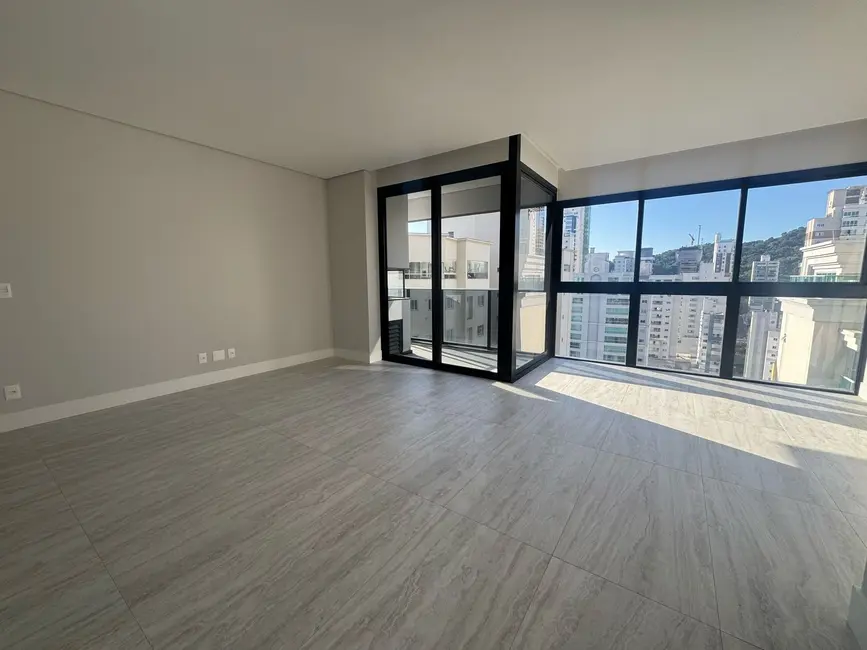 Apartamento com 4 quartos à venda, 146m2 em Pioneiros, Balneario Camboriu - SC - imagem 1 Foto 1 de Apartamento com 4 quartos à venda, 146m2 em Pioneiros, Balneario Camboriu - SC