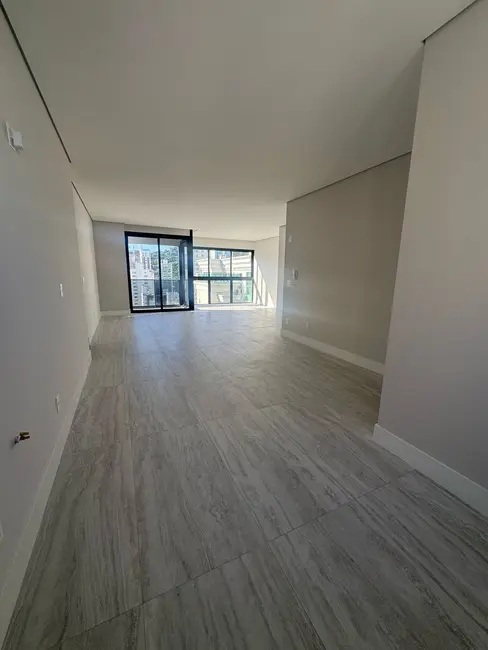 Apartamento com 4 quartos à venda, 146m2 em Pioneiros, Balneario Camboriu - SC - imagem 4 Foto 4 de Apartamento com 4 quartos à venda, 146m2 em Pioneiros, Balneario Camboriu - SC