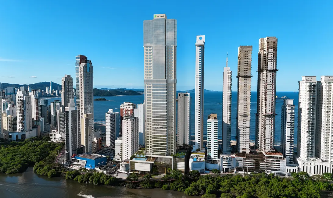 Foto 1 de Apartamento com 4 quartos à venda, 242m2 em Centro, Balneario Camboriu - SC