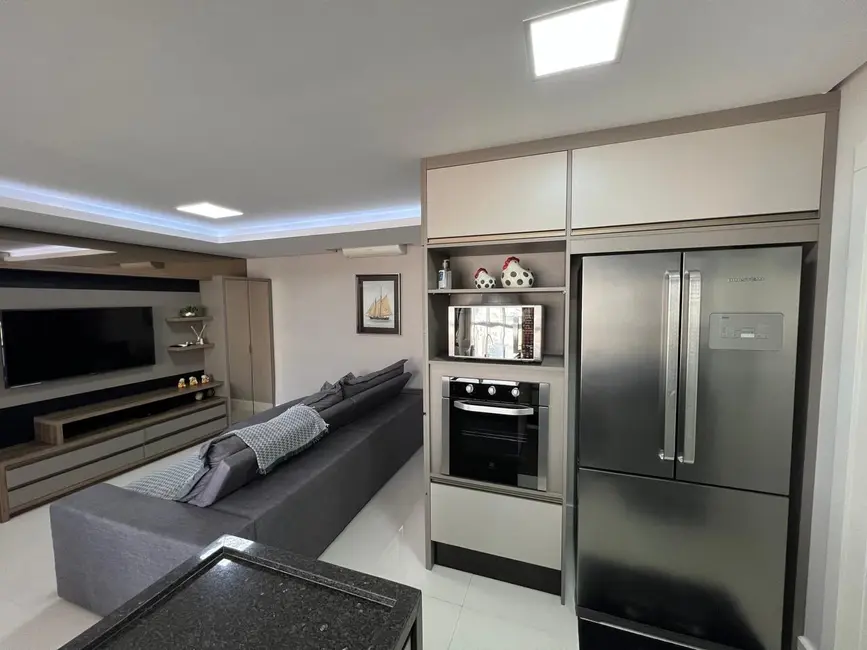 Apartamento com 3 quartos à venda, 114m2 em Centro, Balneario Camboriu - SC - imagem 4 Foto 4 de Apartamento com 3 quartos à venda, 114m2 em Centro, Balneario Camboriu - SC