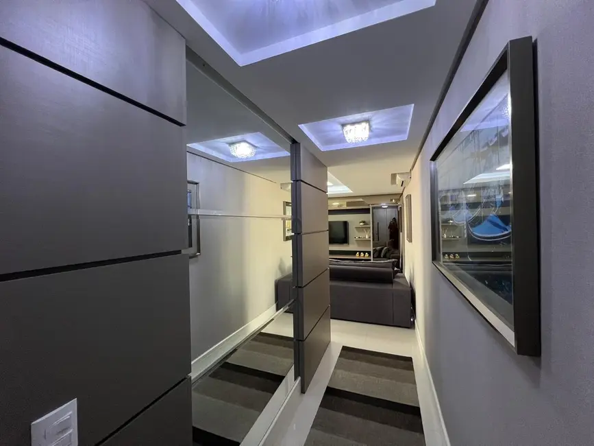 Apartamento com 3 quartos à venda, 114m2 em Centro, Balneario Camboriu - SC - imagem 9 Foto 9 de Apartamento com 3 quartos à venda, 114m2 em Centro, Balneario Camboriu - SC