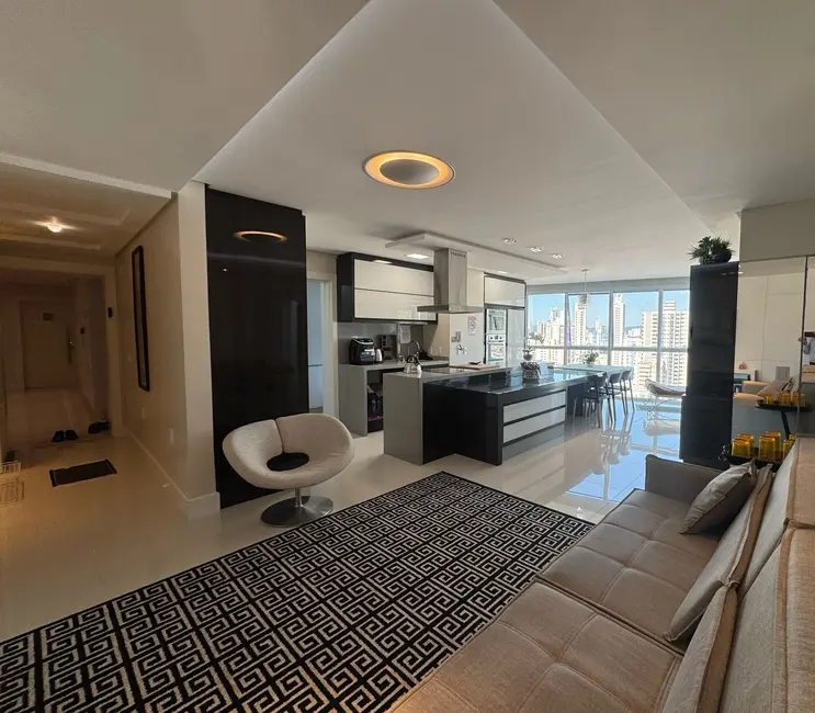 Foto 1 de Apartamento com 2 quartos à venda e para alugar, 114m2 em Centro, Balneario Camboriu - SC