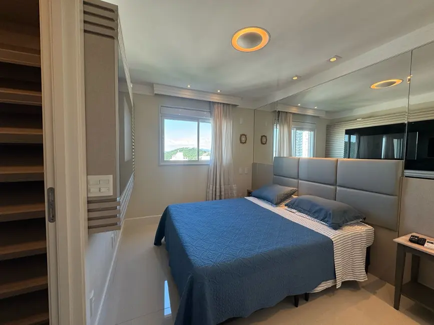 Apartamento com 2 quartos à venda e para alugar, 114m2 em Centro, Balneario Camboriu - SC - imagem 8 Foto 8 de Apartamento com 2 quartos à venda e para alugar, 114m2 em Centro, Balneario Camboriu - SC