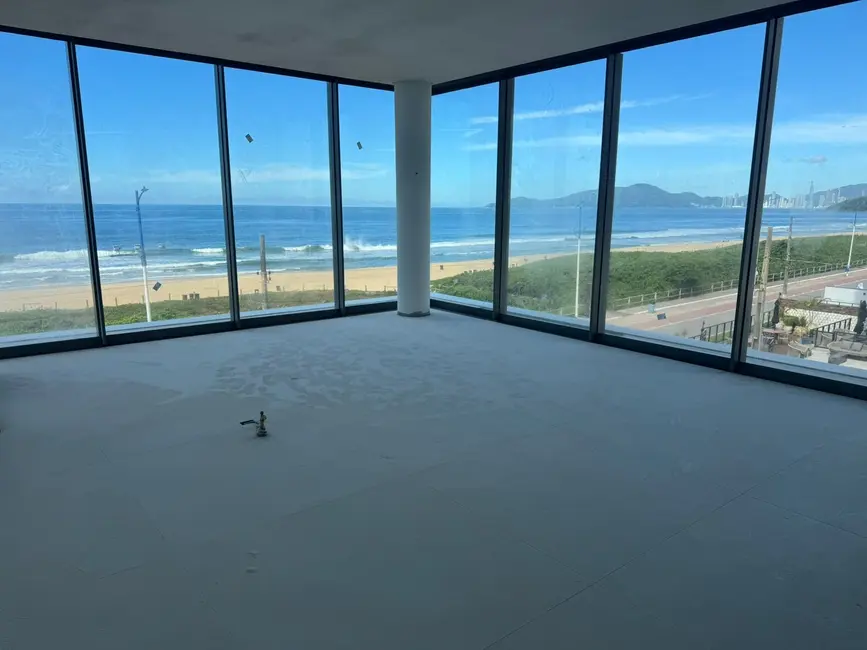 Apartamento com 4 quartos à venda, 212m2 em Itajai - SC - imagem 3 Foto 3 de Apartamento com 4 quartos à venda, 212m2 em Itajai - SC