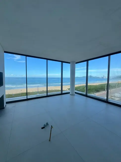 Apartamento com 4 quartos à venda, 212m2 em Itajai - SC - imagem 2 Foto 2 de Apartamento com 4 quartos à venda, 212m2 em Itajai - SC