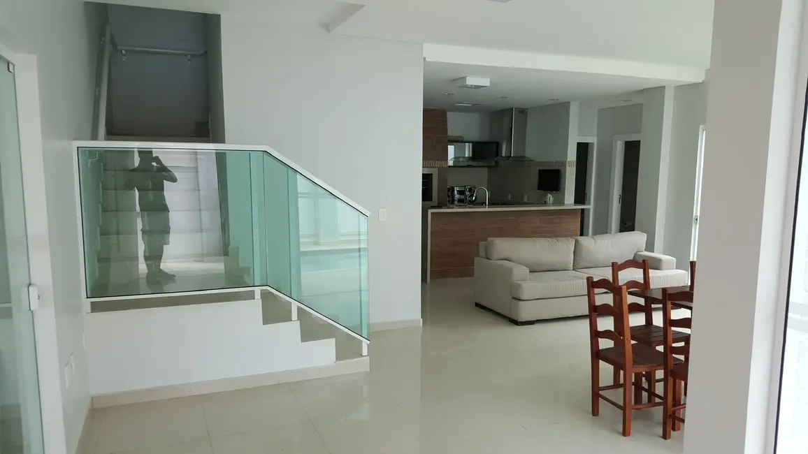 Casa com 3 quartos à venda, 300m2 em Nações, Balneario Camboriu - SC - imagem 6 Foto 6 de Casa com 3 quartos à venda, 300m2 em Nações, Balneario Camboriu - SC
