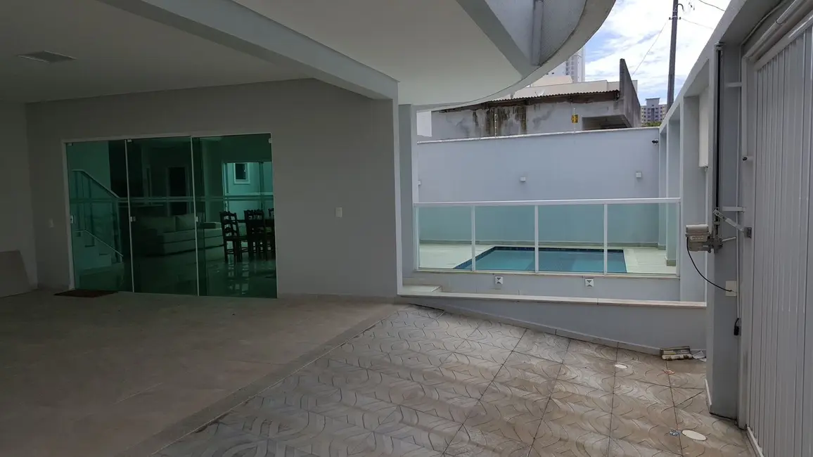 Casa com 3 quartos à venda, 300m2 em Nações, Balneario Camboriu - SC - imagem 3 Foto 3 de Casa com 3 quartos à venda, 300m2 em Nações, Balneario Camboriu - SC