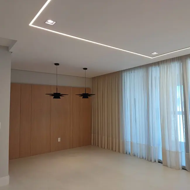 Foto 1 de Apartamento com 4 quartos à venda e para alugar, 132m2 em Centro, Balneario Camboriu - SC