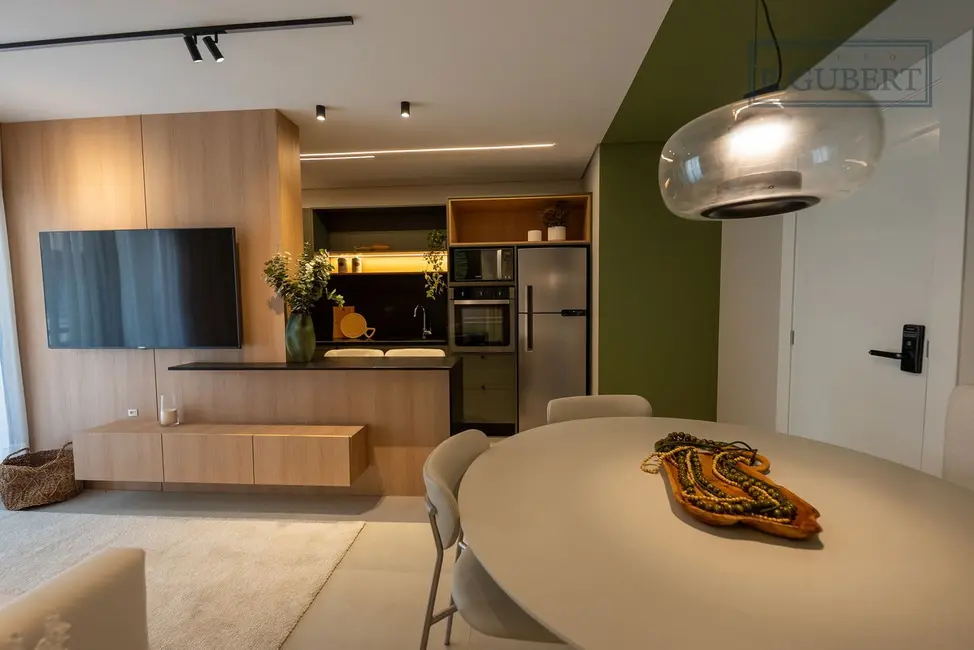 Foto 2 de Apartamento com 3 quartos à venda, 82m2 em Praia dos Amores, Balneario Camboriu - SC