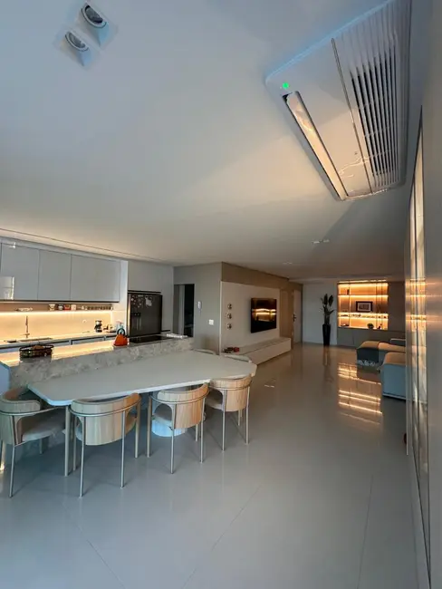 Apartamento com 3 quartos à venda, 204m2 em Itajai - SC - imagem 4 Foto 4 de Apartamento com 3 quartos à venda, 204m2 em Itajai - SC