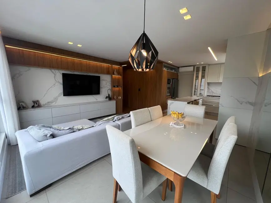 Foto 2 de Apartamento com 3 quartos à venda, 110m2 em Pioneiros, Balneario Camboriu - SC