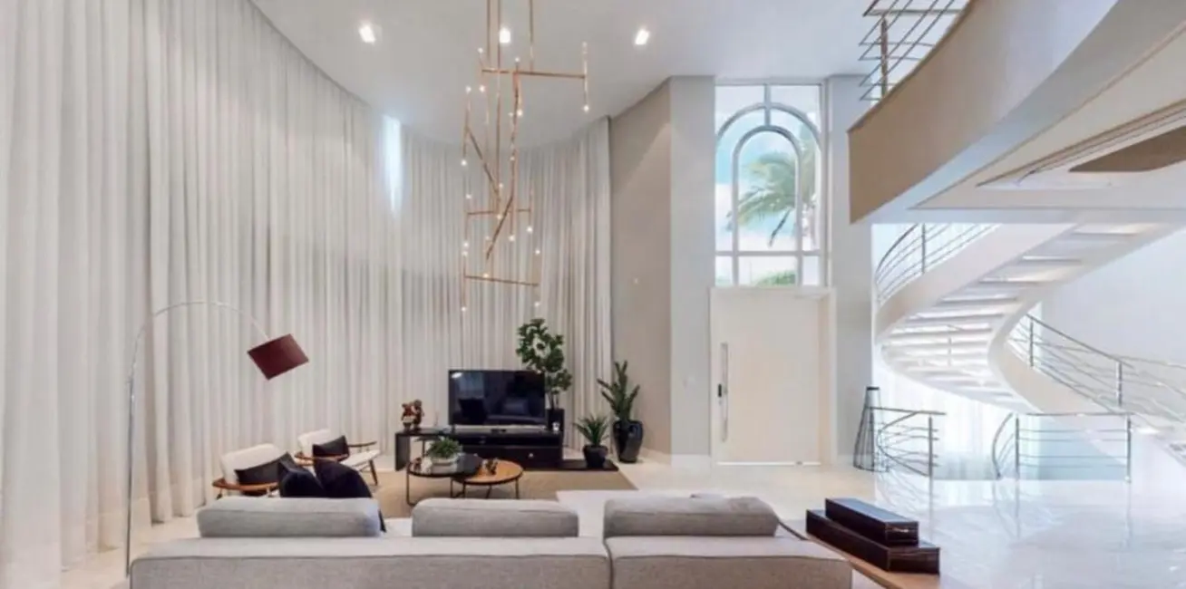 Casa de Condomínio com 4 quartos à venda, 634m2 em Barra, Balneario Camboriu - SC - imagem 4 Foto 4 de Casa de Condomínio com 4 quartos à venda, 634m2 em Barra, Balneario Camboriu - SC