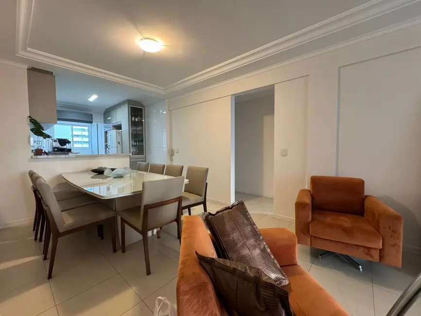 Foto 5 de Apartamento com 3 quartos à venda, 104m2 em Pioneiros, Balneario Camboriu - SC