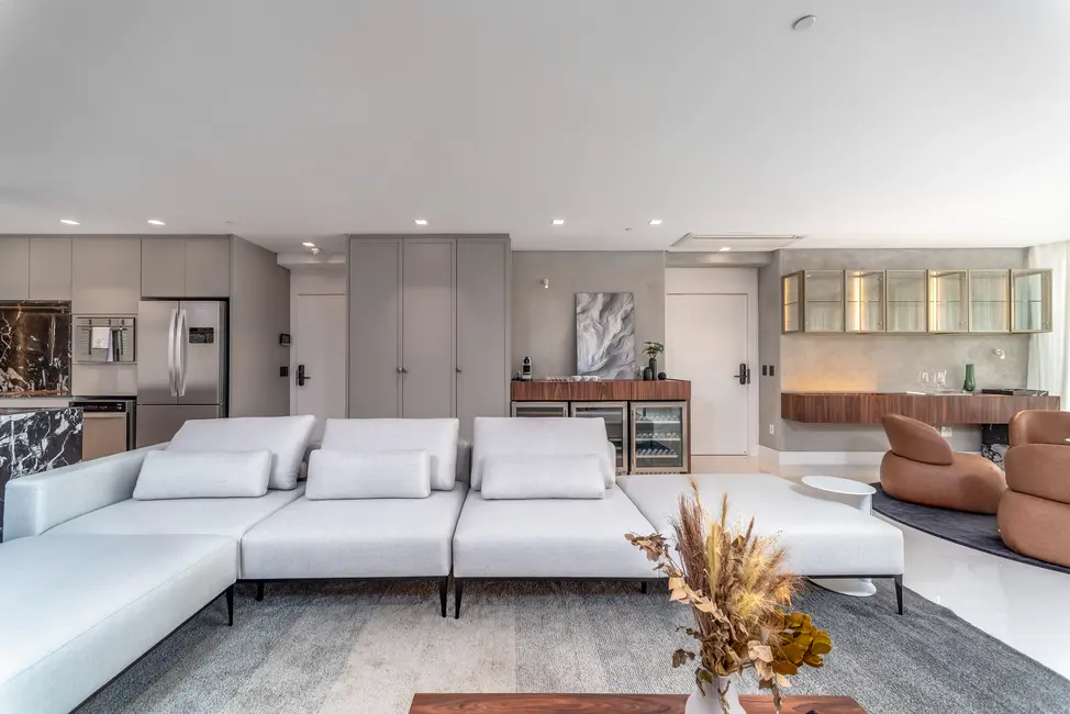 Apartamento com 4 quartos à venda, 261m2 em Centro, Balneario Camboriu - SC - imagem 3 Foto 3 de Apartamento com 4 quartos à venda, 261m2 em Centro, Balneario Camboriu - SC