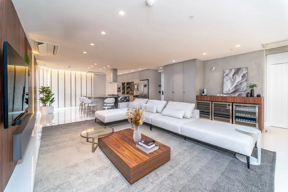 Apartamento com 4 quartos à venda, 261m2 em Centro, Balneario Camboriu - SC - imagem 8 Foto 8 de Apartamento com 4 quartos à venda, 261m2 em Centro, Balneario Camboriu - SC