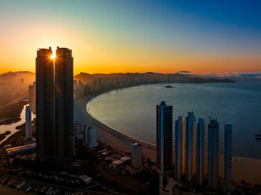 Foto 8 de Apartamento com 4 quartos à venda, 261m2 em Balneario Camboriu - SC
