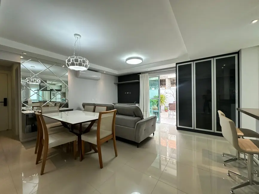 Foto 2 de Apartamento com 3 quartos à venda, 110m2 em Centro, Itajai - SC