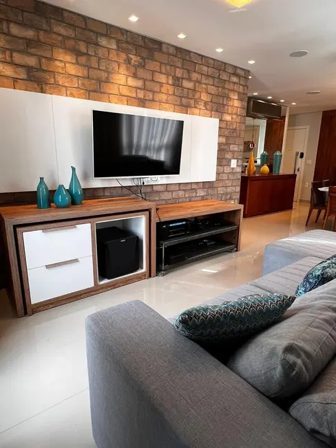 Apartamento com 3 quartos para alugar, 118m2 em Pioneiros, Balneario Camboriu - SC - imagem 2 Foto 2 de Apartamento com 3 quartos para alugar, 118m2 em Pioneiros, Balneario Camboriu - SC