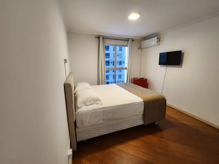 Foto 9 de Apartamento com 3 quartos para alugar, 120m2 em Centro, Balneario Camboriu - SC