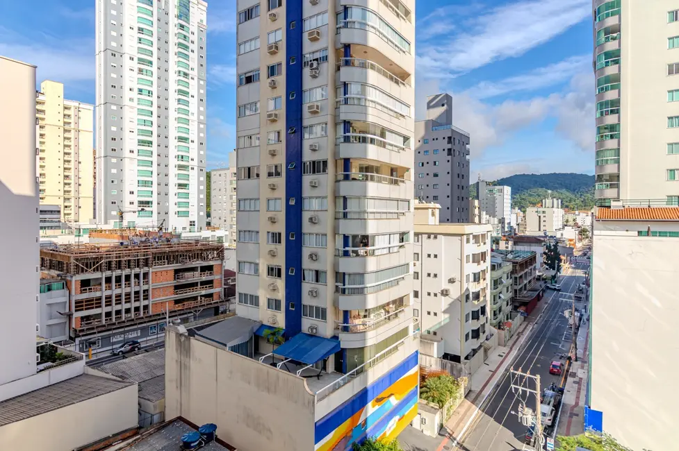 Apartamento com 4 quartos à venda, 155m2 em Centro, Balneario Camboriu - SC - imagem 7 Foto 7 de Apartamento com 4 quartos à venda, 155m2 em Centro, Balneario Camboriu - SC