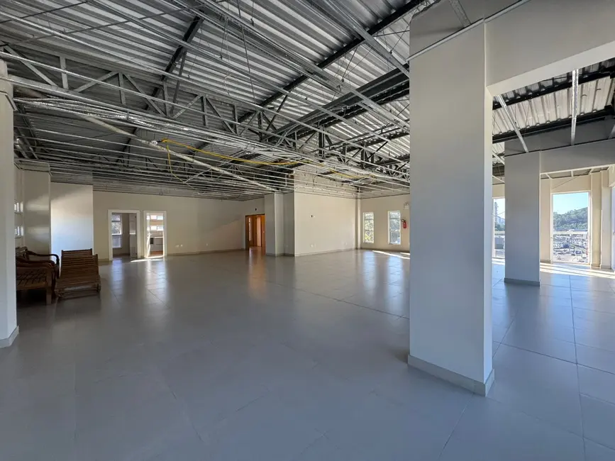 Sala Comercial para alugar, 250m2 em Ariribá, Balneario Camboriu - SC - imagem 5 Foto 5 de Sala Comercial para alugar, 250m2 em Ariribá, Balneario Camboriu - SC