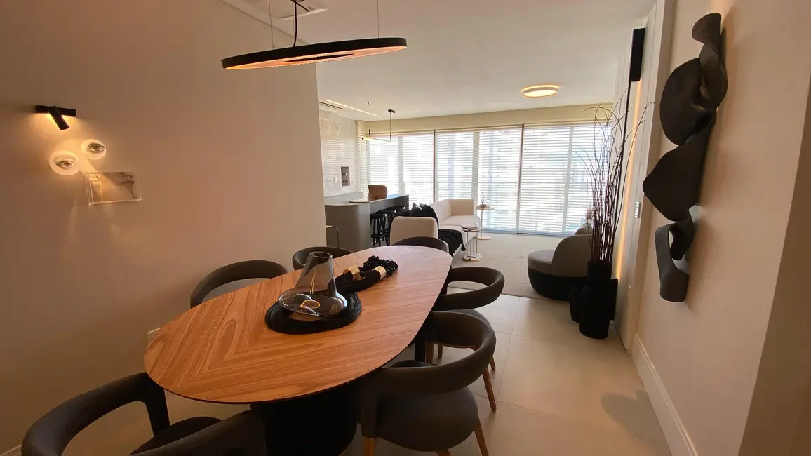 Foto 2 de Apartamento com 4 quartos à venda, 138m2 em Centro, Balneario Camboriu - SC