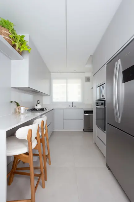 Apartamento com 3 quartos para alugar, 122m2 em Centro, Balneario Camboriu - SC - imagem 7 Foto 7 de Apartamento com 3 quartos para alugar, 122m2 em Centro, Balneario Camboriu - SC