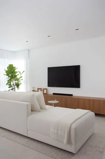Apartamento com 3 quartos para alugar, 122m2 em Centro, Balneario Camboriu - SC - imagem 6 Foto 6 de Apartamento com 3 quartos para alugar, 122m2 em Centro, Balneario Camboriu - SC