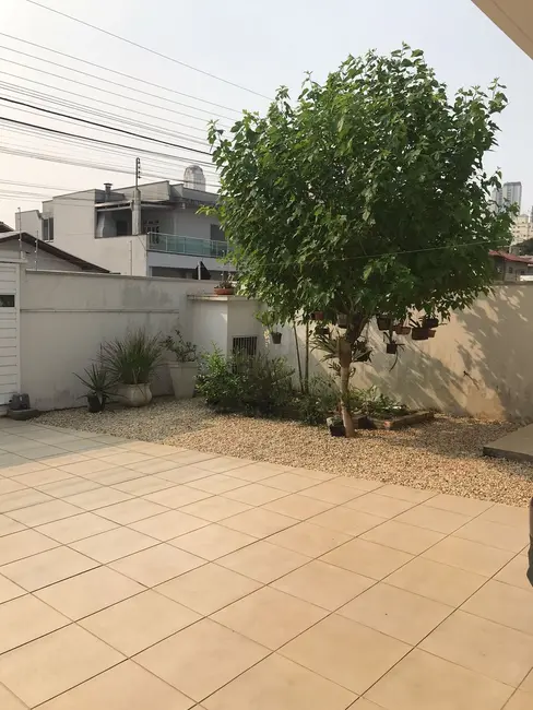 Casa com 3 quartos à venda, 330m2 em Centro, Balneario Camboriu - SC - imagem 6 Foto 6 de Casa com 3 quartos à venda, 330m2 em Centro, Balneario Camboriu - SC