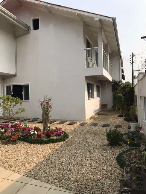 Casa com 3 quartos à venda, 330m2 em Centro, Balneario Camboriu - SC - imagem 7 Foto 7 de Casa com 3 quartos à venda, 330m2 em Centro, Balneario Camboriu - SC
