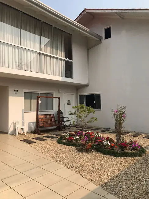 Casa com 3 quartos à venda, 330m2 em Centro, Balneario Camboriu - SC - imagem 8 Foto 8 de Casa com 3 quartos à venda, 330m2 em Centro, Balneario Camboriu - SC