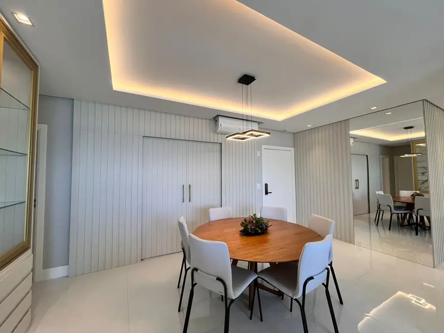 Foto 6 de Apartamento com 4 quartos à venda, 191m2 em Pioneiros, Balneario Camboriu - SC