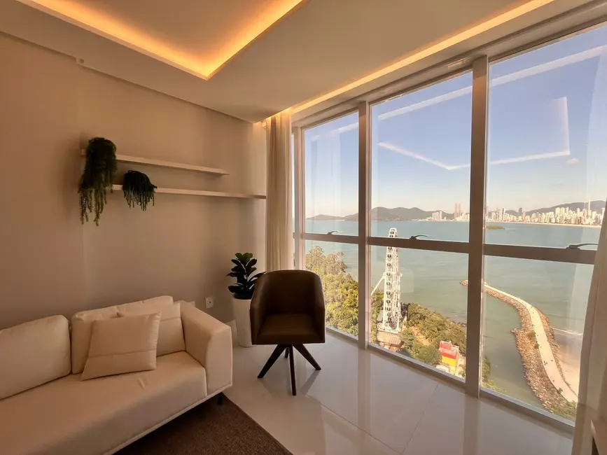 Foto 1 de Apartamento com 4 quartos à venda, 191m2 em Pioneiros, Balneario Camboriu - SC