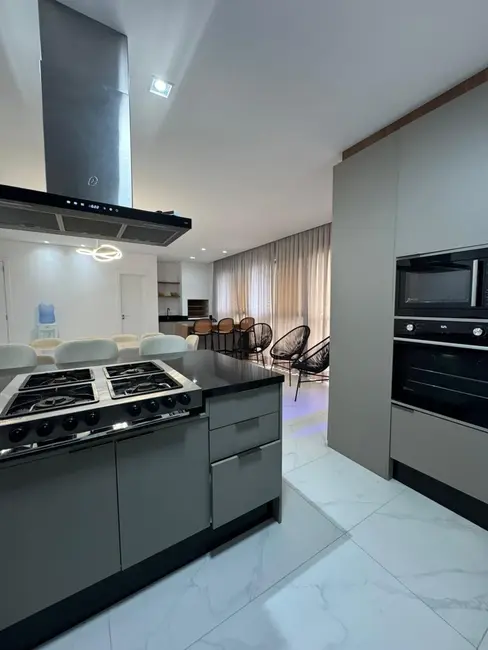 Apartamento com 4 quartos à venda, 169m2 em Pioneiros, Balneario Camboriu - SC - imagem 4 Foto 4 de Apartamento com 4 quartos à venda, 169m2 em Pioneiros, Balneario Camboriu - SC