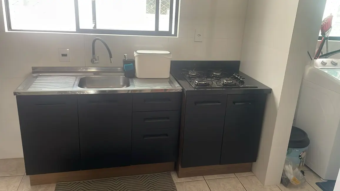Apartamento com 2 quartos para alugar, 70m2 em Centro, Balneario Camboriu - SC - imagem 2 Foto 2 de Apartamento com 2 quartos para alugar, 70m2 em Centro, Balneario Camboriu - SC