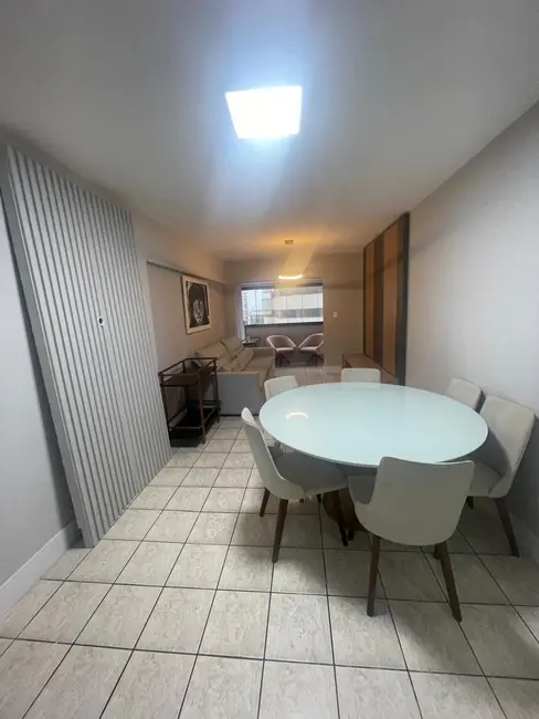 Apartamento com 2 quartos para alugar, 70m2 em Centro, Balneario Camboriu - SC - imagem 6 Foto 6 de Apartamento com 2 quartos para alugar, 70m2 em Centro, Balneario Camboriu - SC
