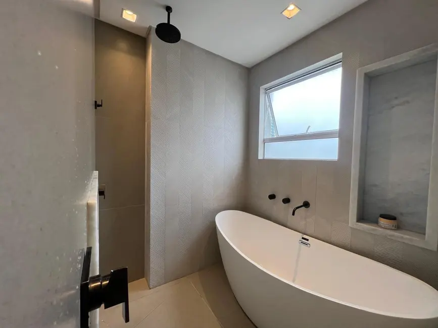 Apartamento com 3 quartos à venda, 115m2 em Pioneiros, Balneario Camboriu - SC - imagem 9 Foto 9 de Apartamento com 3 quartos à venda, 115m2 em Pioneiros, Balneario Camboriu - SC