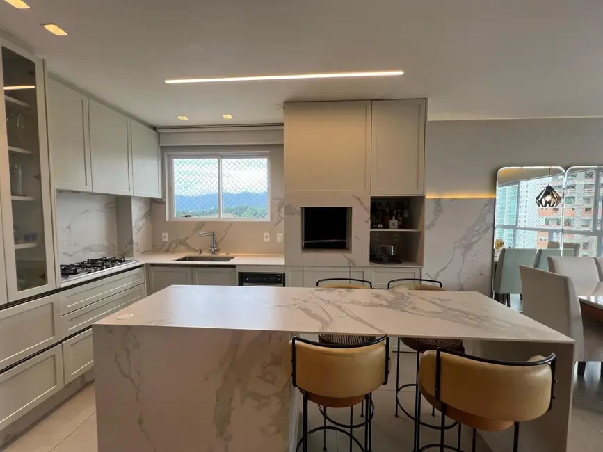 Apartamento com 3 quartos à venda, 115m2 em Pioneiros, Balneario Camboriu - SC - imagem 3 Foto 3 de Apartamento com 3 quartos à venda, 115m2 em Pioneiros, Balneario Camboriu - SC