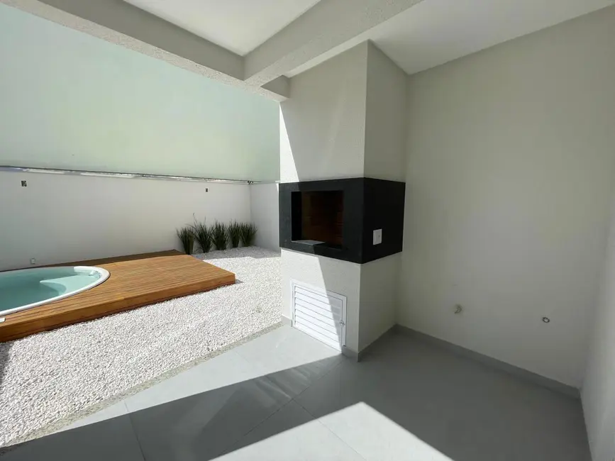 Casa com 3 quartos à venda, 163m2 em São João, Itajai - SC - imagem 4 Foto 4 de Casa com 3 quartos à venda, 163m2 em São João, Itajai - SC