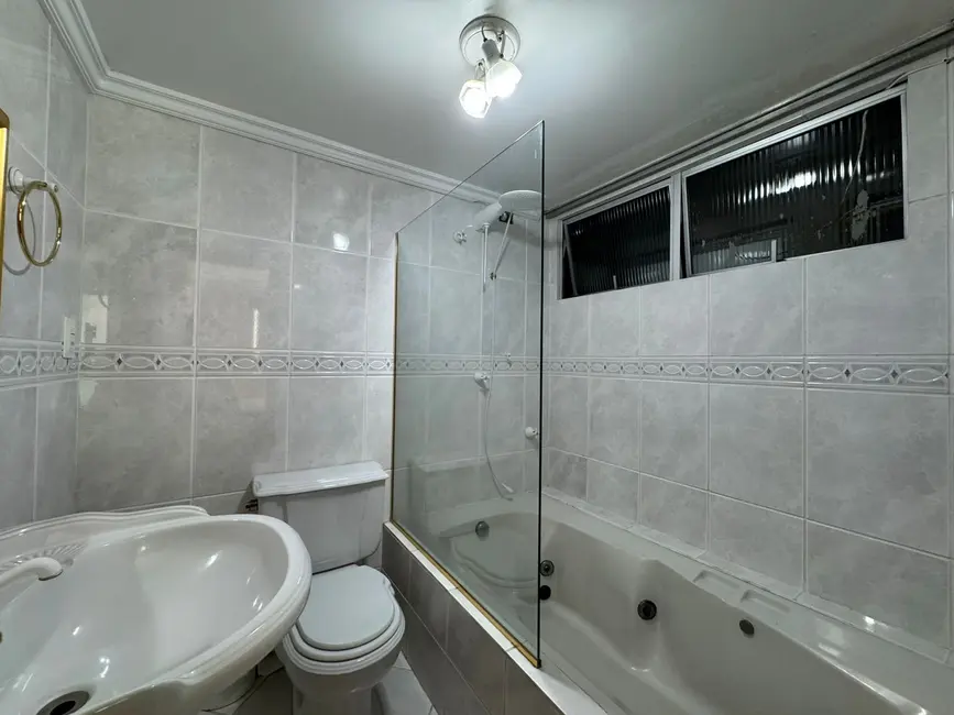 Apartamento com 3 quartos à venda, 131m2 em Centro, Balneario Camboriu - SC - imagem 9 Foto 9 de Apartamento com 3 quartos à venda, 131m2 em Centro, Balneario Camboriu - SC