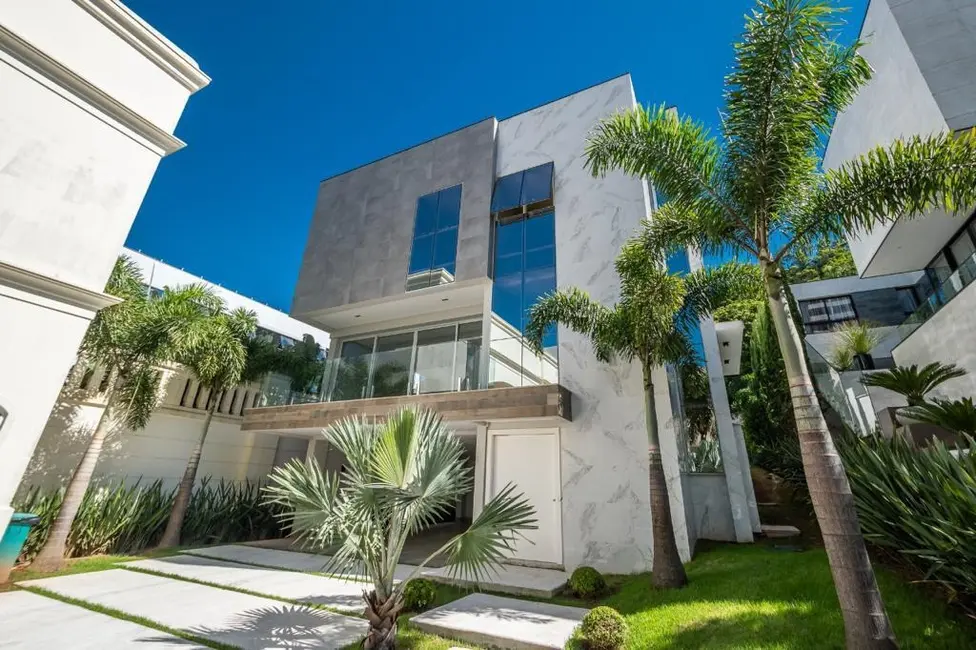 Casa de Condomínio com 4 quartos à venda, 440m2 em Itajai - SC - imagem 3 Foto 3 de Casa de Condomínio com 4 quartos à venda, 440m2 em Itajai - SC