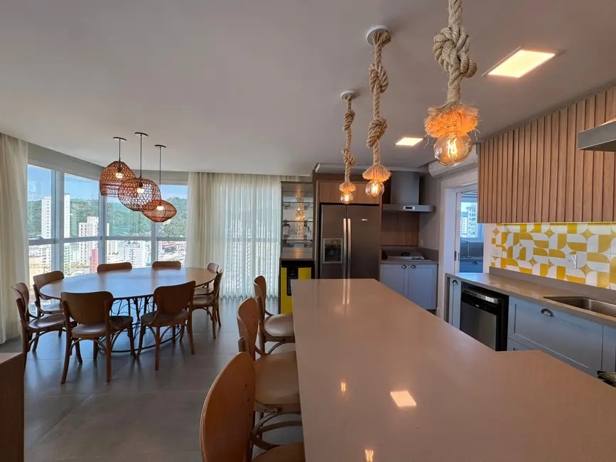 Foto 2 de Apartamento com 4 quartos à venda, 140m2 em Centro, Balneario Camboriu - SC