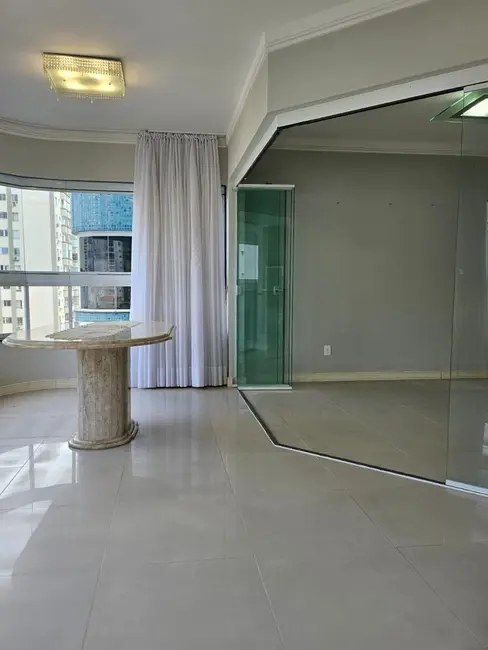Foto 2 de Apartamento com 3 quartos à venda, 124m2 em Pioneiros, Balneario Camboriu - SC
