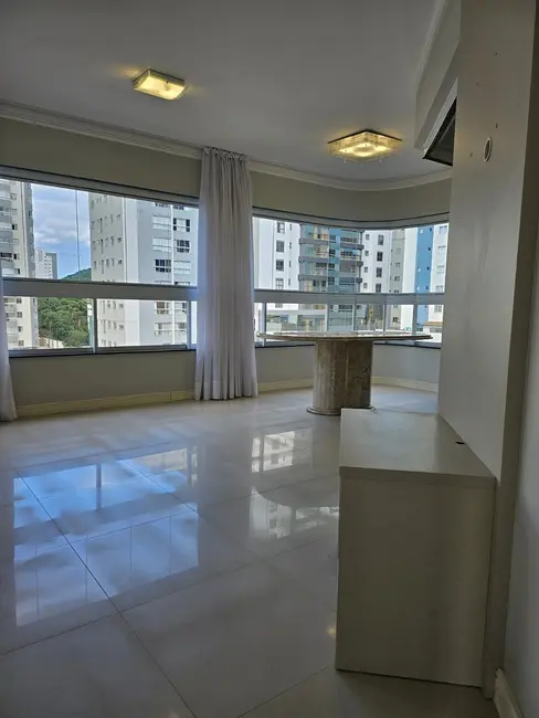 Foto 3 de Apartamento com 3 quartos à venda, 124m2 em Pioneiros, Balneario Camboriu - SC