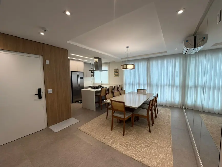 Apartamento com 4 quartos à venda, 143m2 em Centro, Balneario Camboriu - SC - imagem 4 Foto 4 de Apartamento com 4 quartos à venda, 143m2 em Centro, Balneario Camboriu - SC