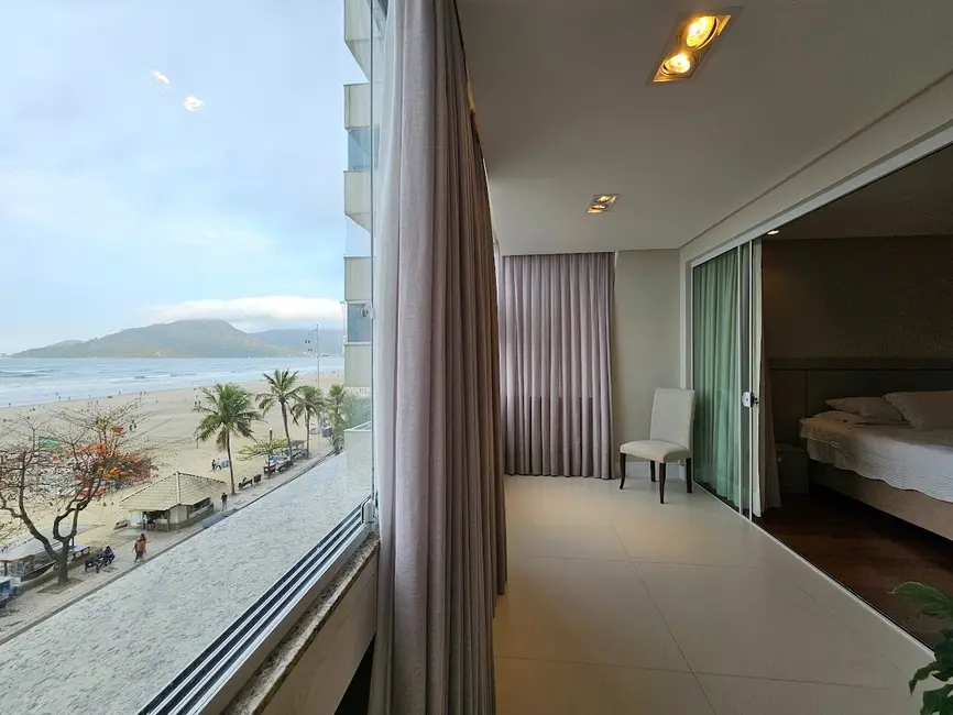 Apartamento com 3 quartos à venda, 193m2 em Centro, Balneario Camboriu - SC - imagem 8 Foto 8 de Apartamento com 3 quartos à venda, 193m2 em Centro, Balneario Camboriu - SC