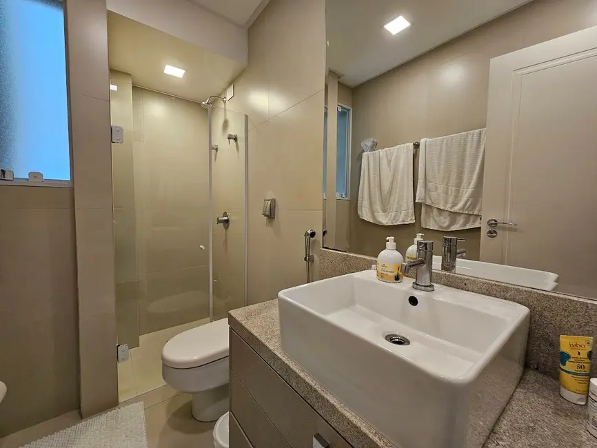 Apartamento com 3 quartos à venda, 193m2 em Centro, Balneario Camboriu - SC - imagem 9 Foto 9 de Apartamento com 3 quartos à venda, 193m2 em Centro, Balneario Camboriu - SC