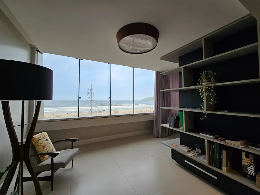 Apartamento com 3 quartos à venda, 193m2 em Centro, Balneario Camboriu - SC - imagem 6 Foto 6 de Apartamento com 3 quartos à venda, 193m2 em Centro, Balneario Camboriu - SC