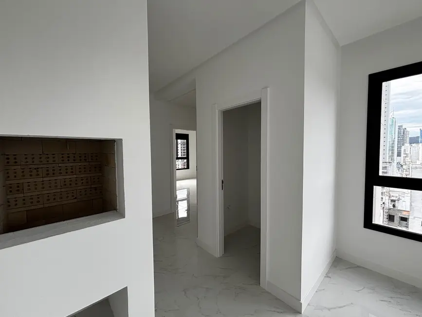 Apartamento com 3 quartos à venda, 136m2 em Centro, Balneario Camboriu - SC - imagem 7 Foto 7 de Apartamento com 3 quartos à venda, 136m2 em Centro, Balneario Camboriu - SC