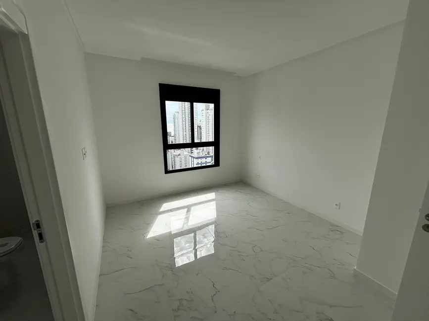 Apartamento com 3 quartos à venda, 136m2 em Centro, Balneario Camboriu - SC - imagem 6 Foto 6 de Apartamento com 3 quartos à venda, 136m2 em Centro, Balneario Camboriu - SC